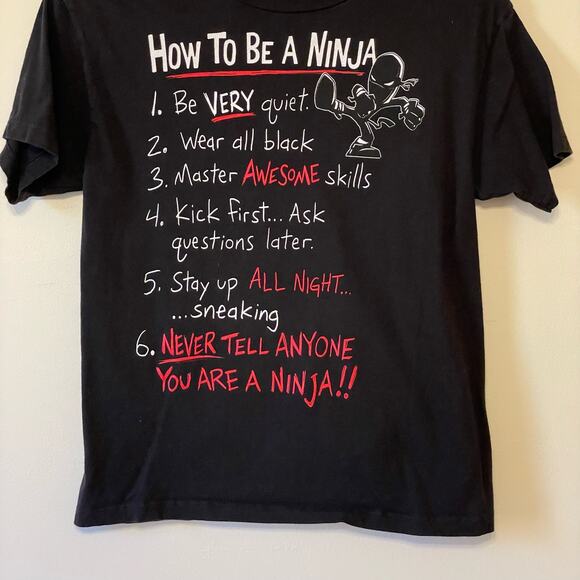Pacific M short sleeve t-shirt How to Be a Ninja casual graphic black white - Picture 3 of 7